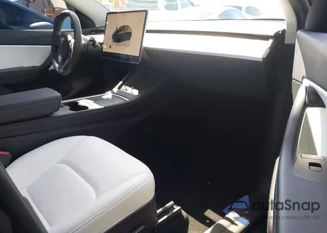 2022 Tesla Model Y Performance Dual Motor All-Wheel Drive from USA, damaged, VIN 7SAYGDEF0NF491586